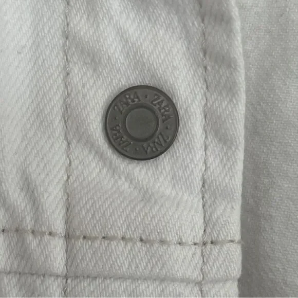 Zara White Denim Shirt/Jacket Sz M Gently Loved - Picture 3 of 6